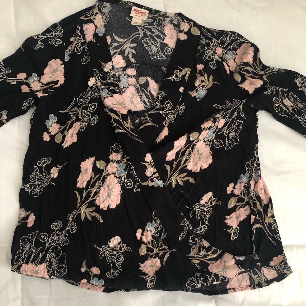 Chic floral long sleeve top